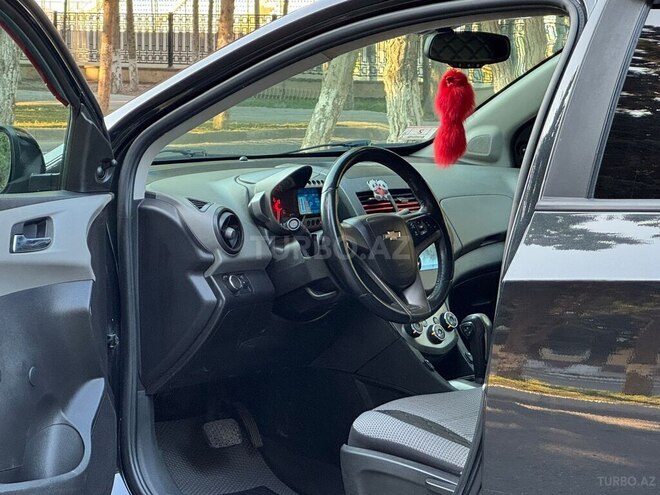 Chevrolet Aveo-11