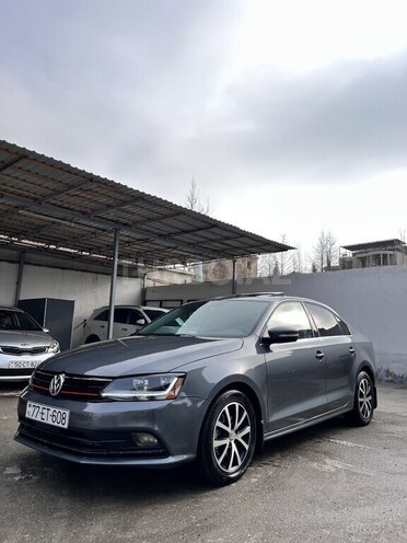 Volkswagen Jetta-1