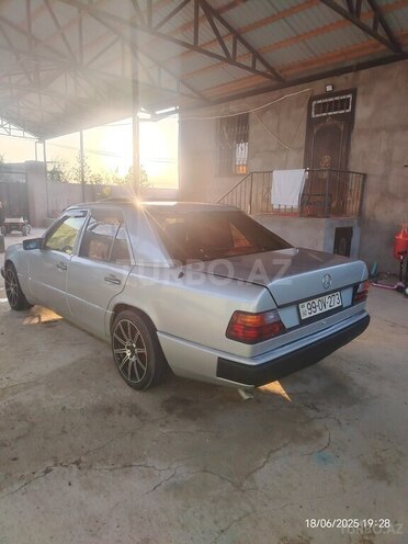 Mercedes E 230 1992, 452,374 km - 2.3 л - Sumqayıt