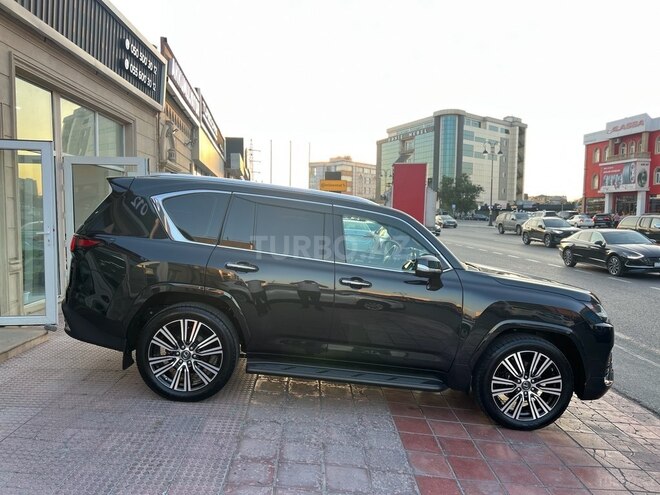 Lexus LX 500d-3