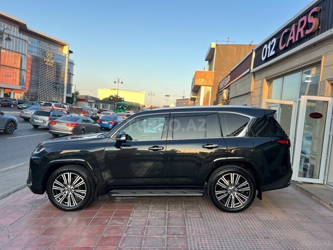 Lexus LX 500d-4