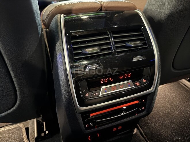 BMW X7-18