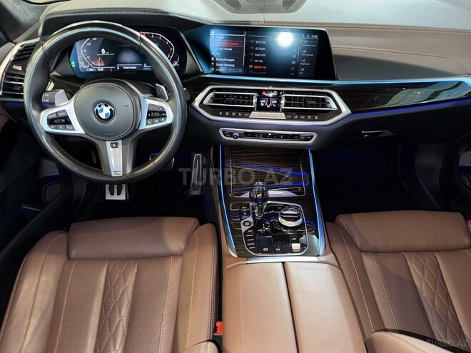 BMW X7-9