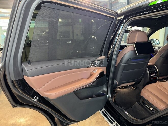 BMW X7-14
