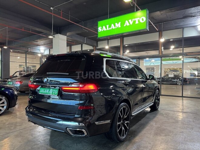 BMW X7-6