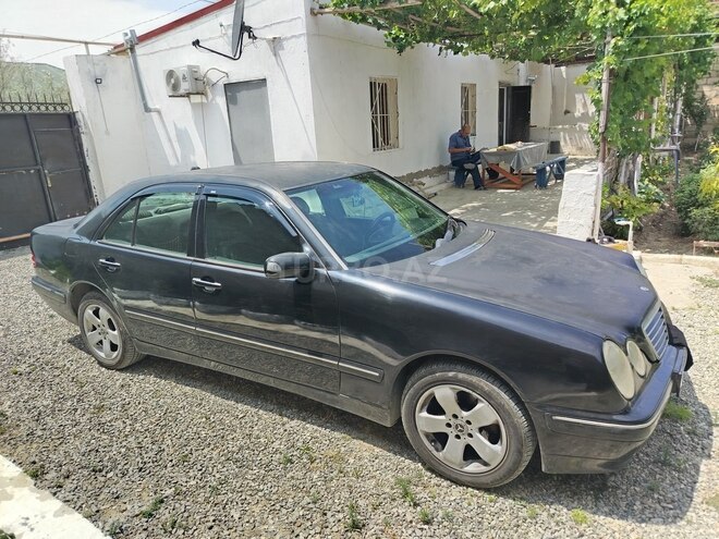 Mercedes E 240 1999, 343,357 km - 2.4 l - Bakı