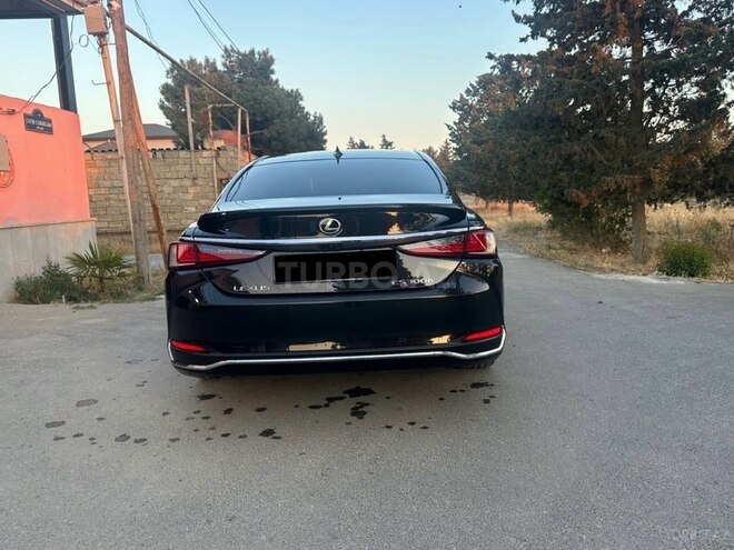 Lexus ES 300h 2023, 947 km - 2.5 l - Bakı