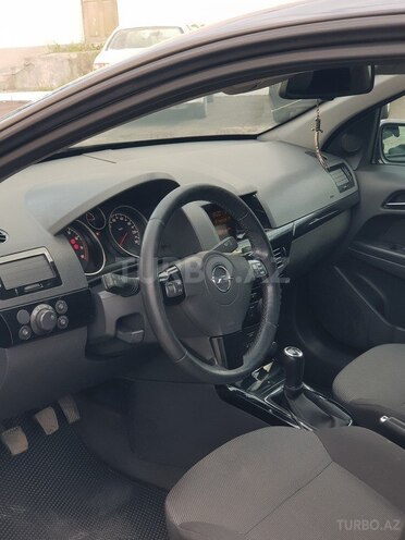 Opel Astra 2009, 280,000 km - 1.4 l - Gəncə