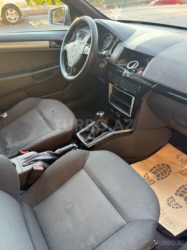 Opel Astra 2006, 255,680 km - 1.3 л - Bakı