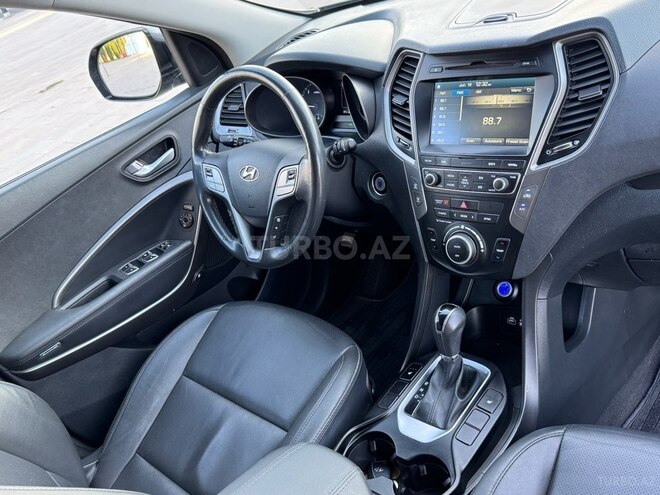 Hyundai Santa Fe-15