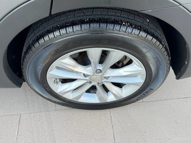 Hyundai Santa Fe-19