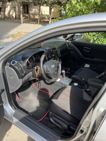 Hyundai Elantra 2009, 240,000 km - 2.0 l - Bakı