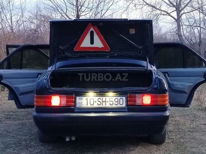 Mercedes 190 1991, 300,000 km - 2.3 л - Qəbələ