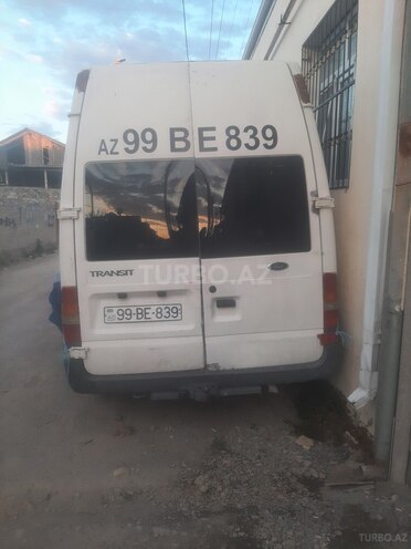 Ford Transit-3