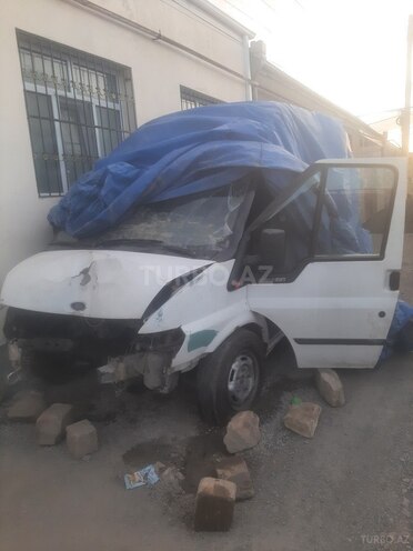 Ford Transit-5