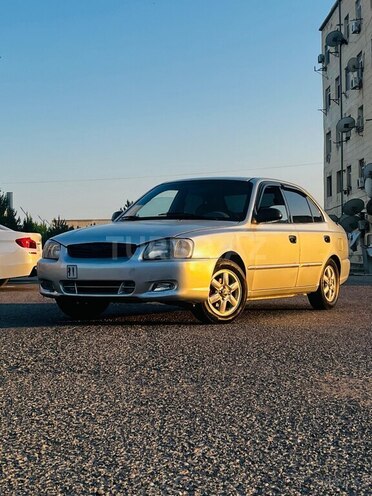Hyundai Accent 2001, 239,039 km - 1.6 л - Şirvan