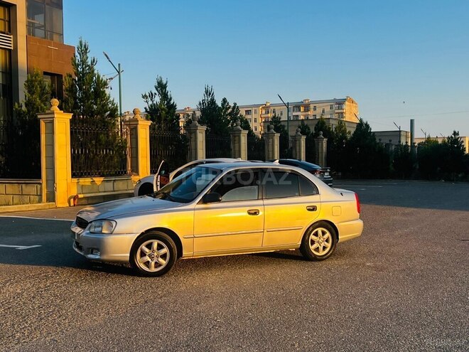 Hyundai Accent 2001, 239,039 km - 1.6 л - Şirvan