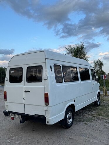 Mercedes 208 D 1994, 200,000 km - 2.3 л - Bakı