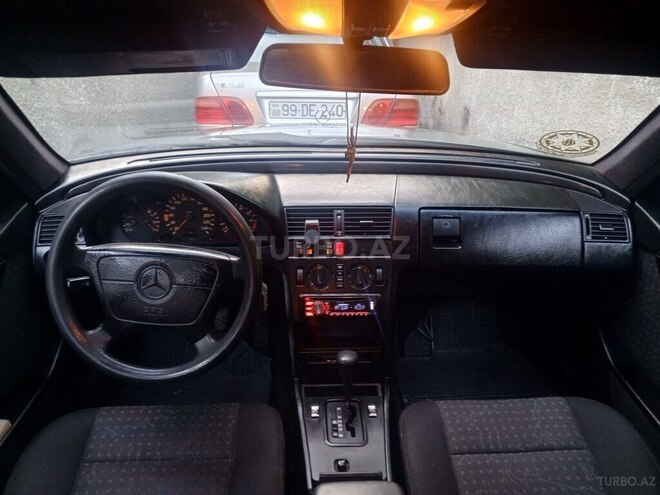Mercedes C 180-6