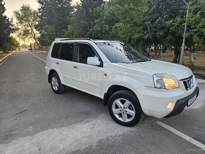 Nissan X-Trail 2003, 315,000 km - 2.5 l - Saatlı