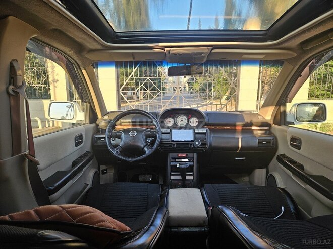 Nissan X-Trail 2003, 315,000 km - 2.5 l - Saatlı