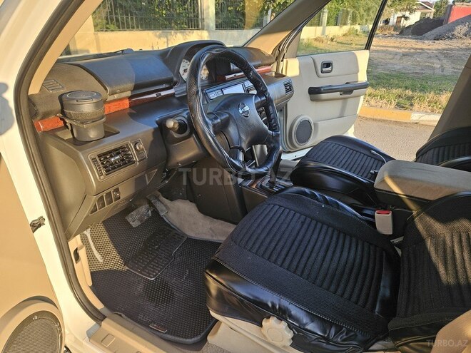 Nissan X-Trail 2003, 315,000 km - 2.5 l - Saatlı