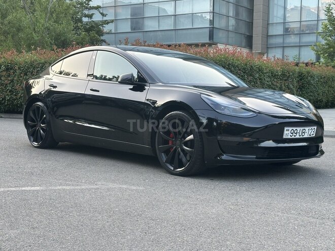 Tesla Model 3-3