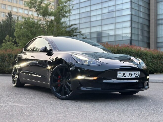 Tesla Model 3-9