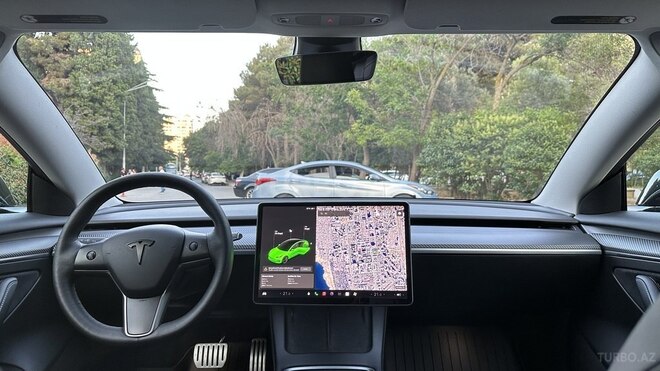 Tesla Model 3-19