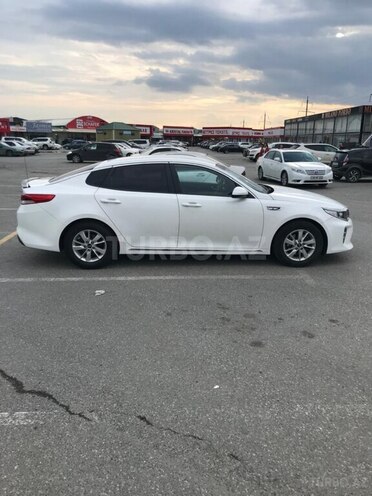 Kia K5-3
