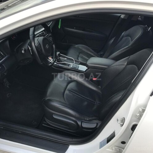 Kia K5-12