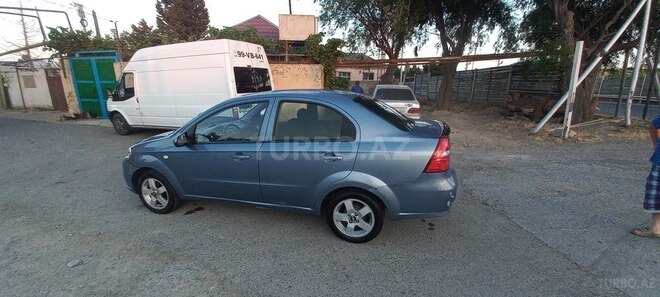 Chevrolet Aveo-5