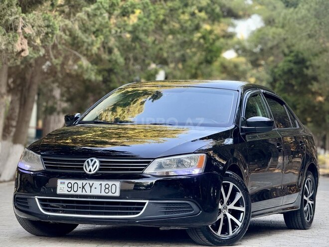 Volkswagen Jetta-1