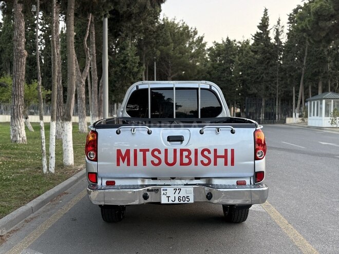 Mitsubishi L200 2008, 227,300 km - 2.5 l - Bakı