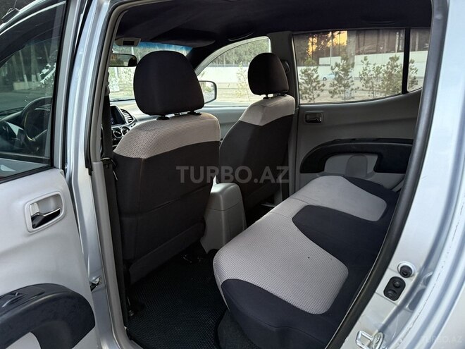 Mitsubishi L200 2008, 227,300 km - 2.5 l - Bakı