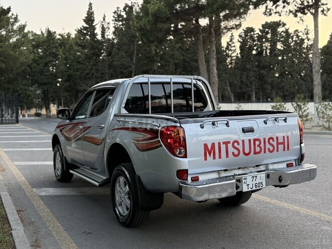 Mitsubishi L200 2008, 227,300 km - 2.5 l - Bakı