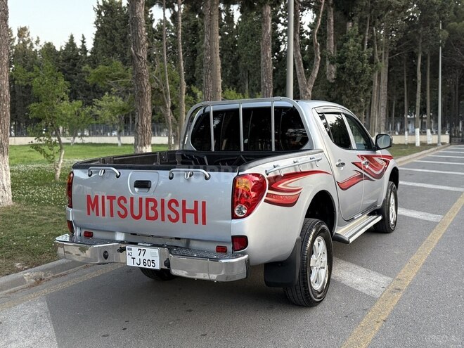 Mitsubishi L200 2008, 227,300 km - 2.5 l - Bakı