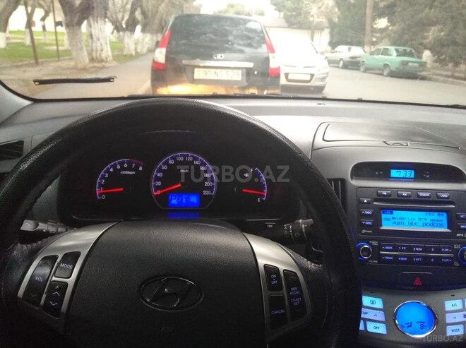 Hyundai Elantra 2009, 236,000 km - 2.0 л - Bakı