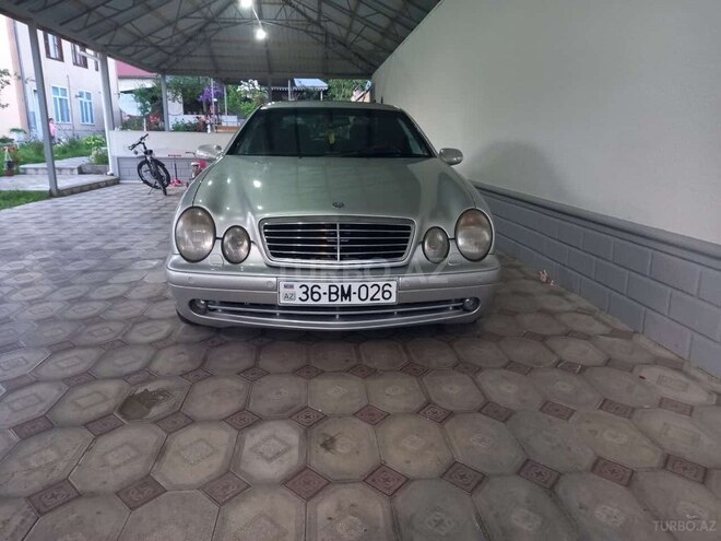 Mercedes CLK 200 2001, 260,000 km - 2.0 l - Qəbələ