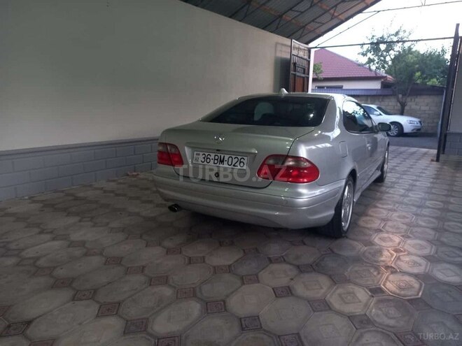 Mercedes CLK 200 2001, 260,000 km - 2.0 l - Qəbələ