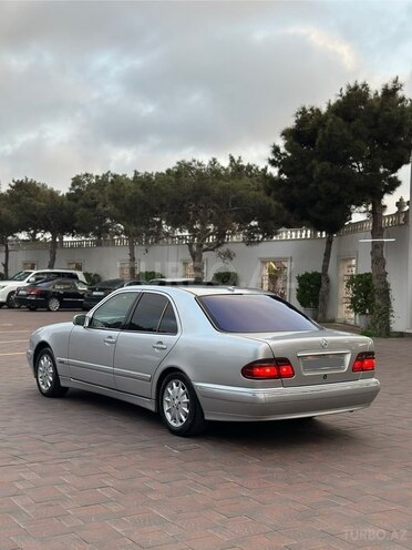 Mercedes E 220 d 2001, 350,000 km - 2.2 л - Bakı