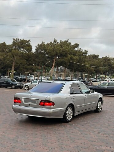Mercedes E 220 d 2001, 350,000 km - 2.2 л - Bakı