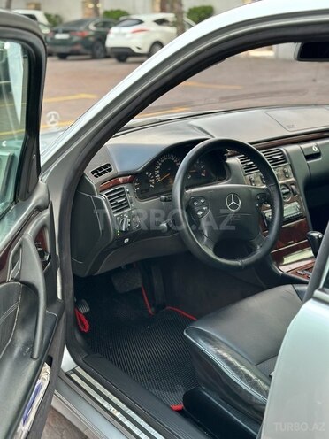 Mercedes E 220 d 2001, 350,000 km - 2.2 л - Bakı