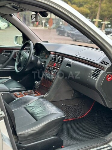 Mercedes E 220 d 2001, 350,000 km - 2.2 л - Bakı