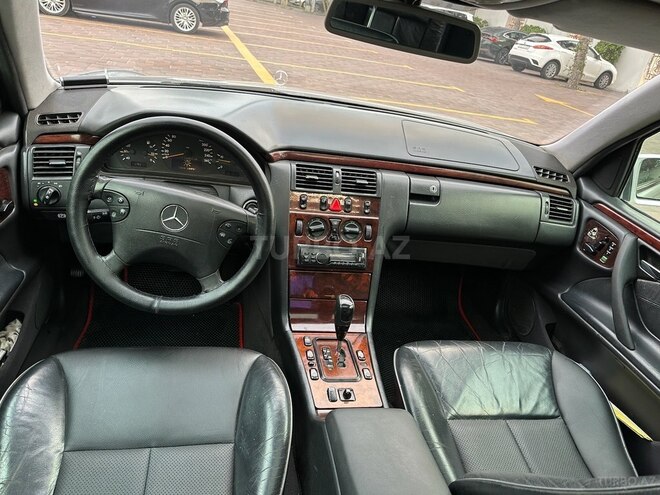 Mercedes E 220 d 2001, 350,000 km - 2.2 л - Bakı