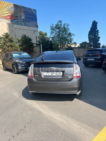 Toyota Prius-3