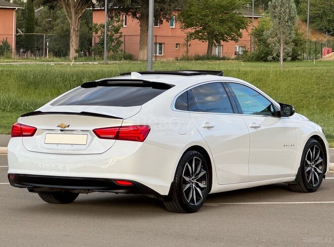 Chevrolet Malibu-8