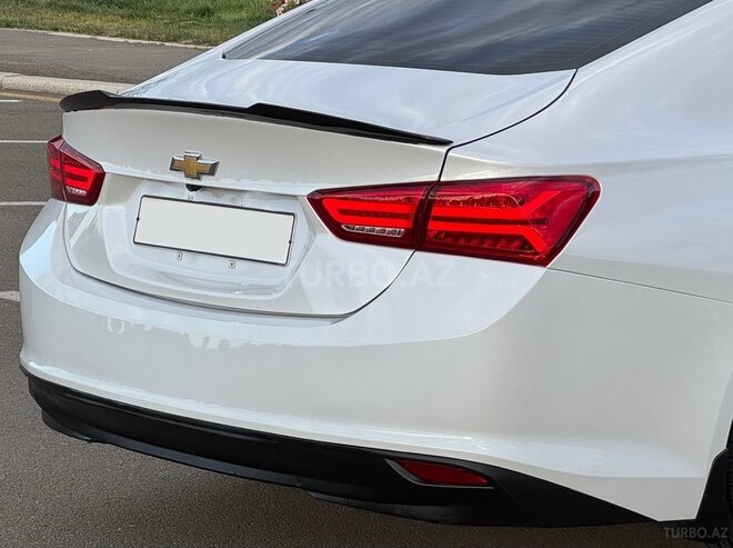 Chevrolet Malibu-9