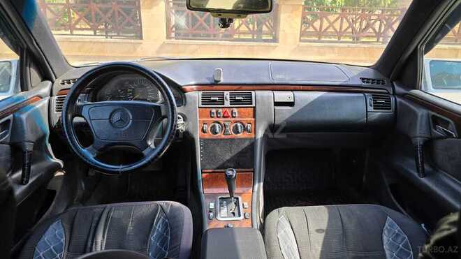 Mercedes E 320 1996, 345,300 km - 3.2 l - Bakı