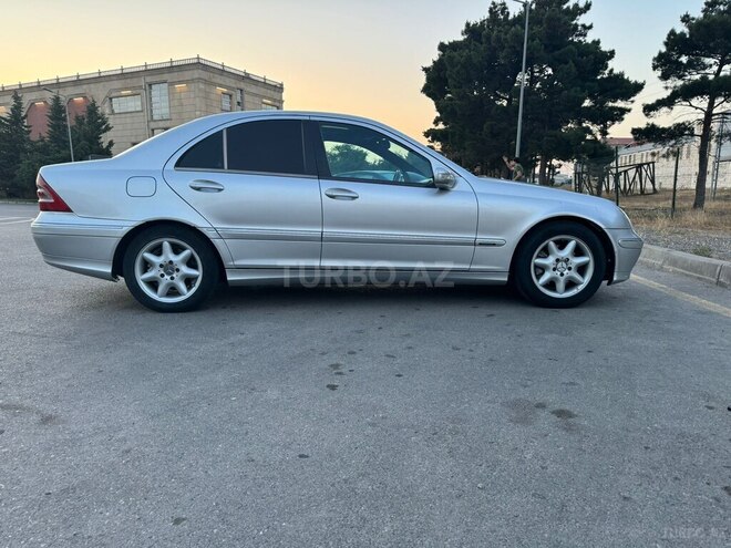 Mercedes C 240 2002, 410,000 km - 2.4 l - Bakı